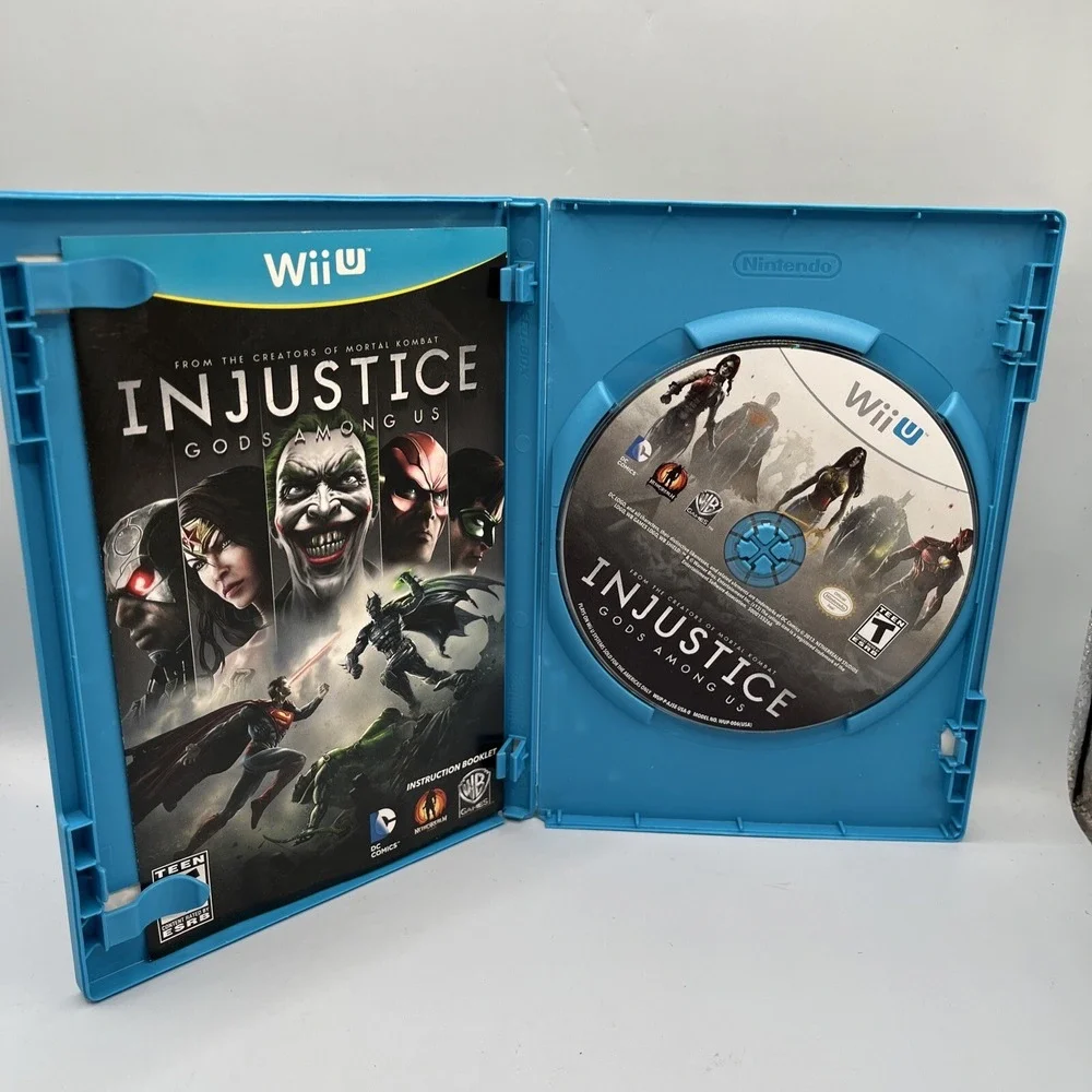 Injustice Gods Among Us (Nintendo Wii U) w/ Case & manual